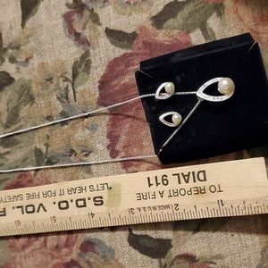 Necklace and earring set